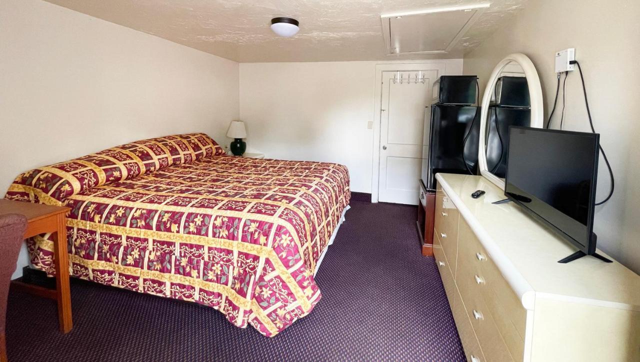 Value Inn Motel Сендаскі Екстер'єр фото
